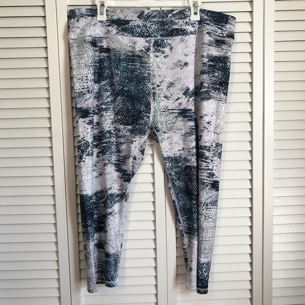Fabletics Leggings/Yoga Pants